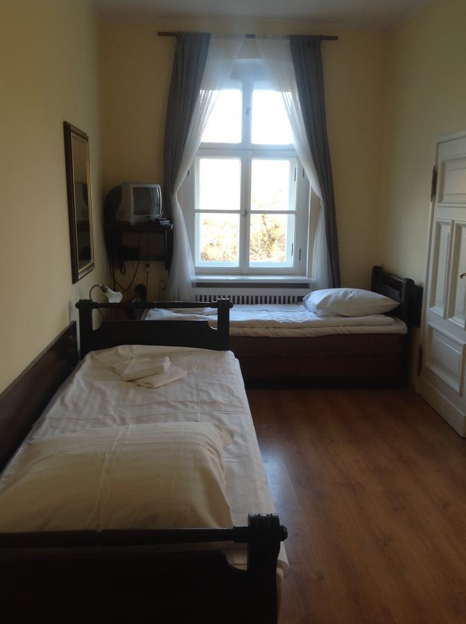 Palac Kobylniki Obrzycko Exterior foto