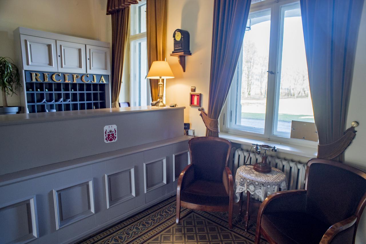Palac Kobylniki Obrzycko Exterior foto